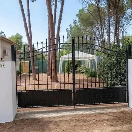 Villa 300m From The Sea With Garden 500mq - Wifi - Parking -ac